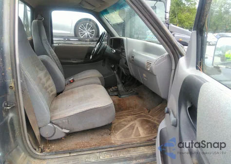 1994 Ford Ranger z USA, uszkodzony, nr VIN 1FTCR11X6RTA18891